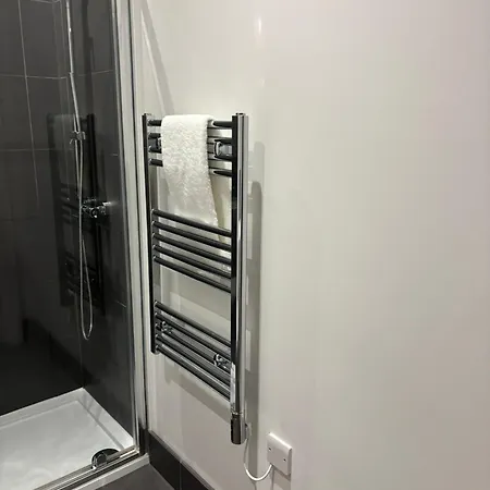 Modern & Stylish 1 Bedroom In Apartamento