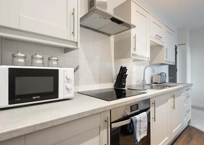 Modern & Stylish 1 Bedroom In Appartement *