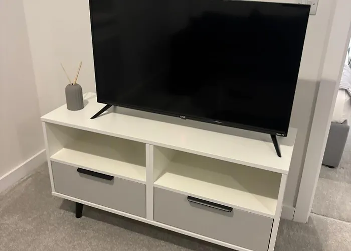 Modern & Stylish 1 Bedroom In Appartement *