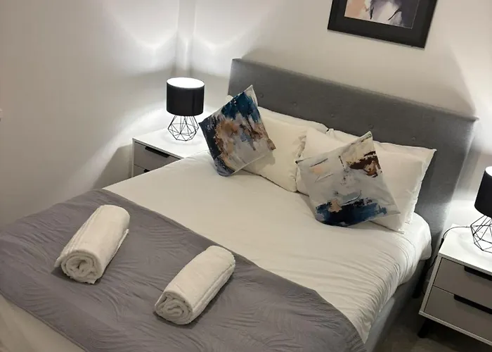 Modern & Stylish 1 Bedroom In Appartement *