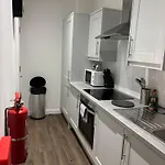 Modern & Stylish 1 Bedroom In Lejlighed